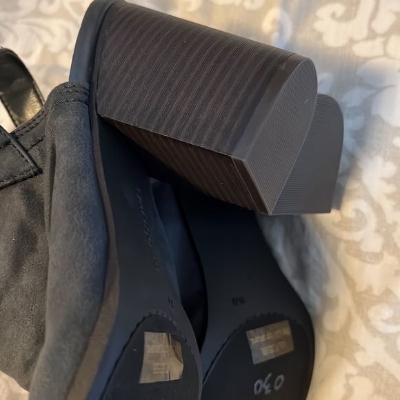 Indigo block heel sandals - Picture 7 of 9